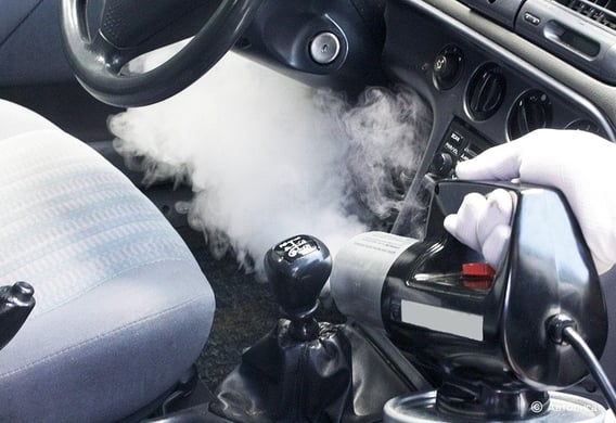 Убрать неприятный запах из автомобиля